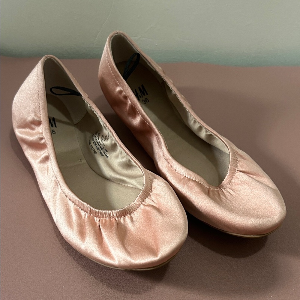 H&M Satin Blush Flats
